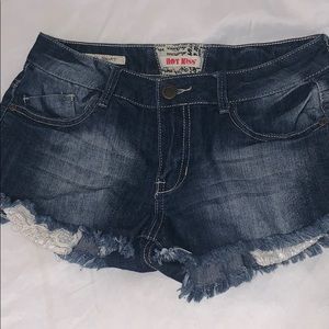 Hot kiss jean shorts
